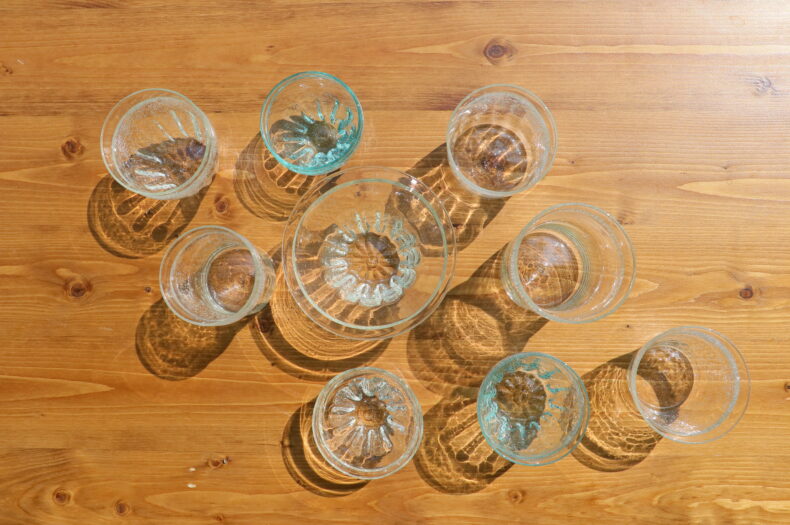 伊藤亜木さんさんのガラスのコップの写真