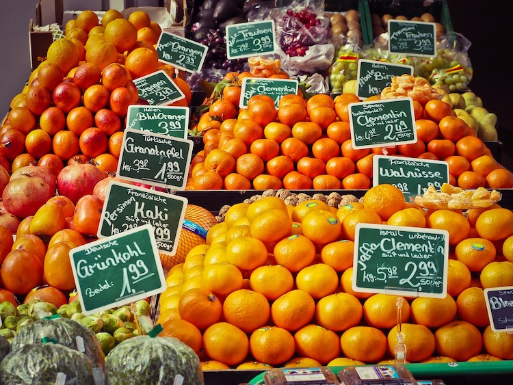 果物と値札の写真